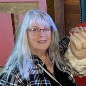 Meet your Posher, Joanne